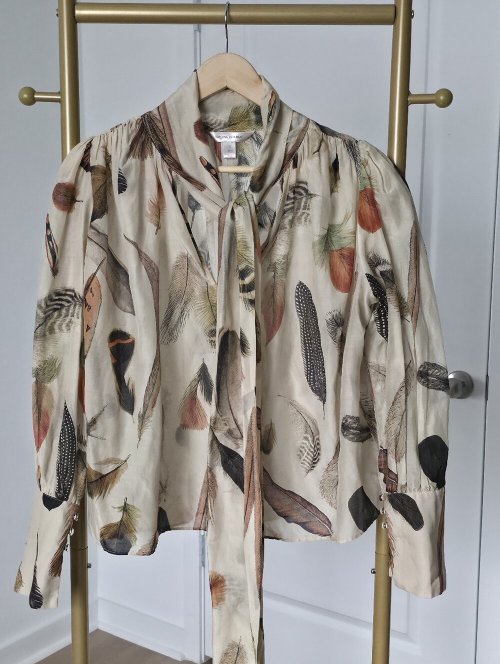 Banana Republic Harper Cotton-Silk Blouse, Size Small, Neutral, Feather Print - Picture 4 of 13